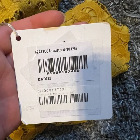 Hello Molly mustard yellow short lace dress - Picture 2 of 5